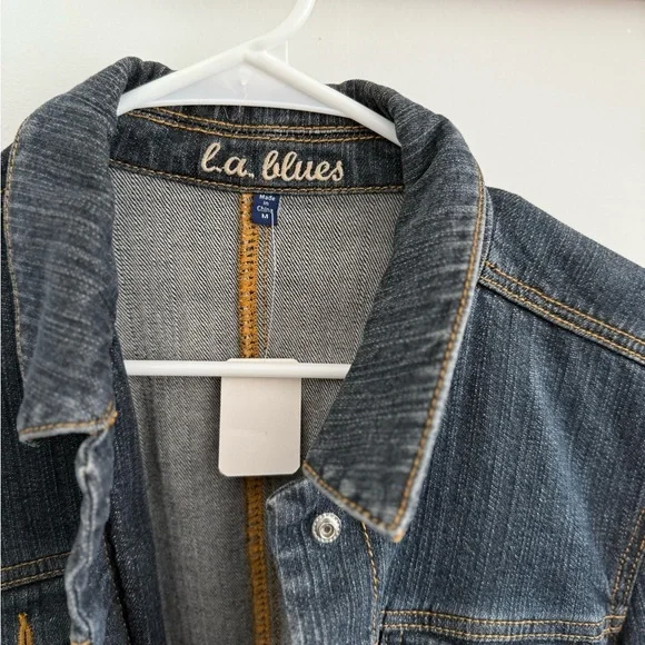 Vintage Denim Jacket Medium - Picture 2 of 5